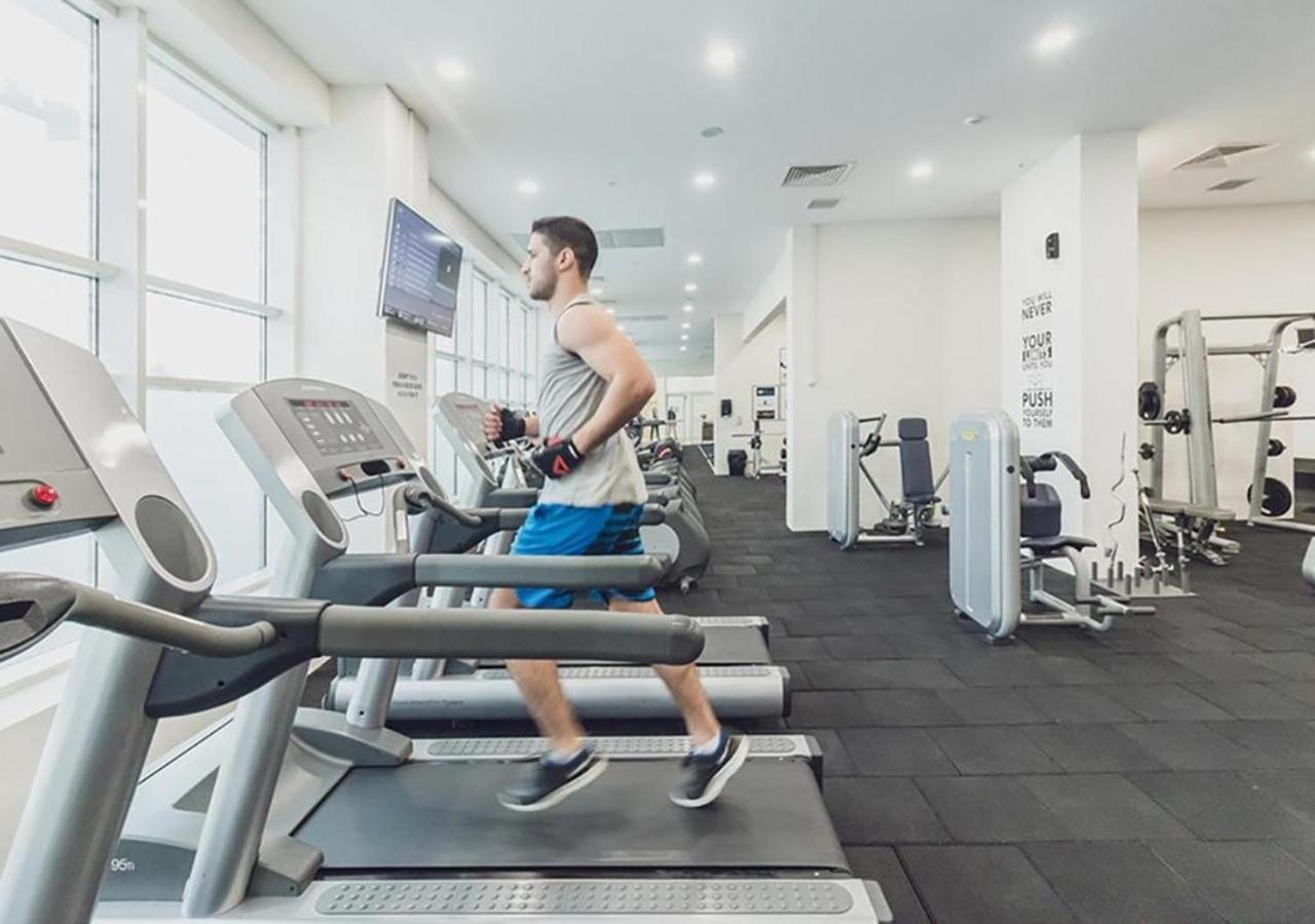 19Th & 18Th Floor Secure Apartments With Pool & Fitness & Parking Included In Price Skopje Zewnętrze zdjęcie