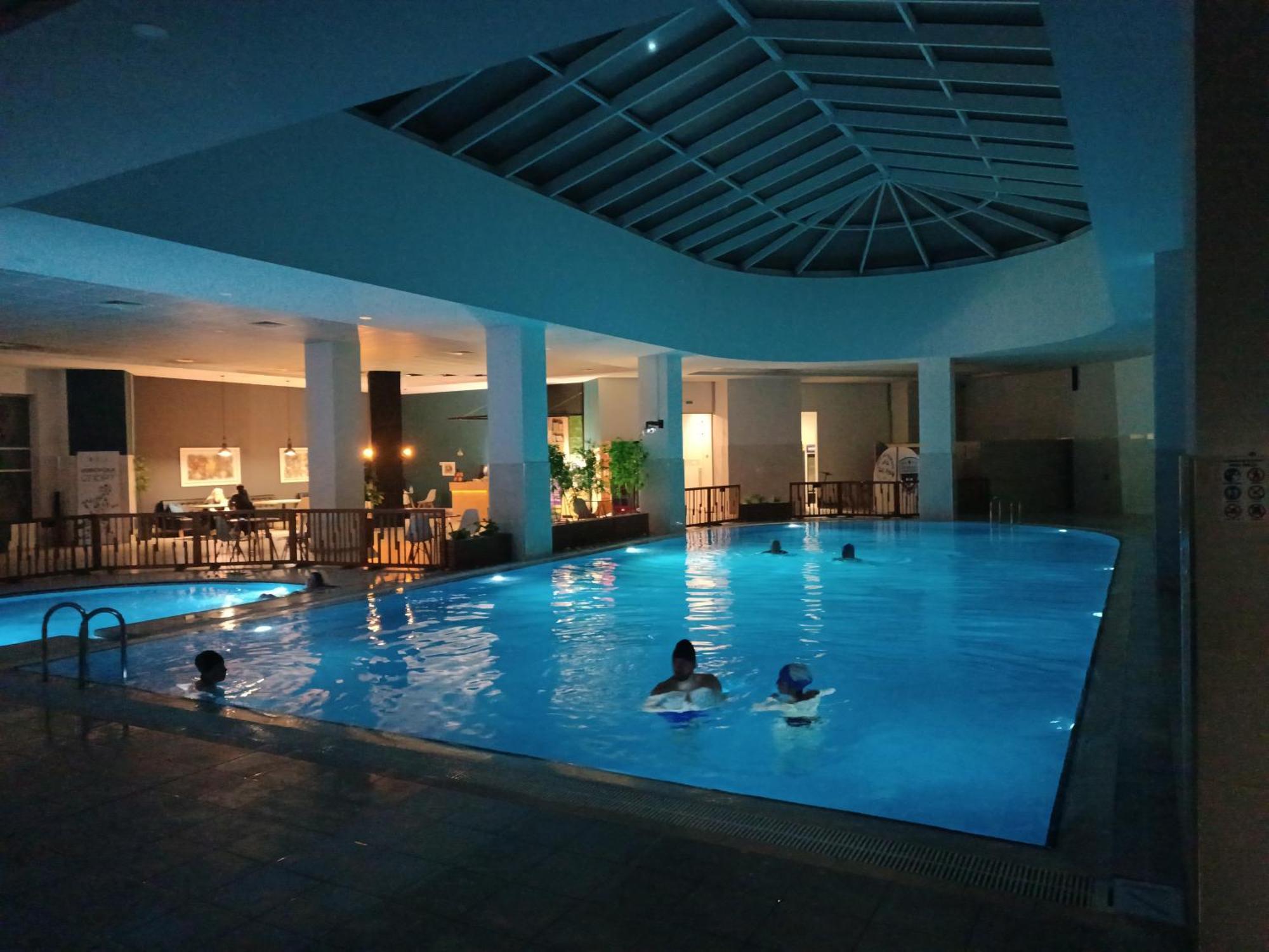 19Th & 18Th Floor Secure Apartments With Pool & Fitness & Parking Included In Price Skopje Zewnętrze zdjęcie