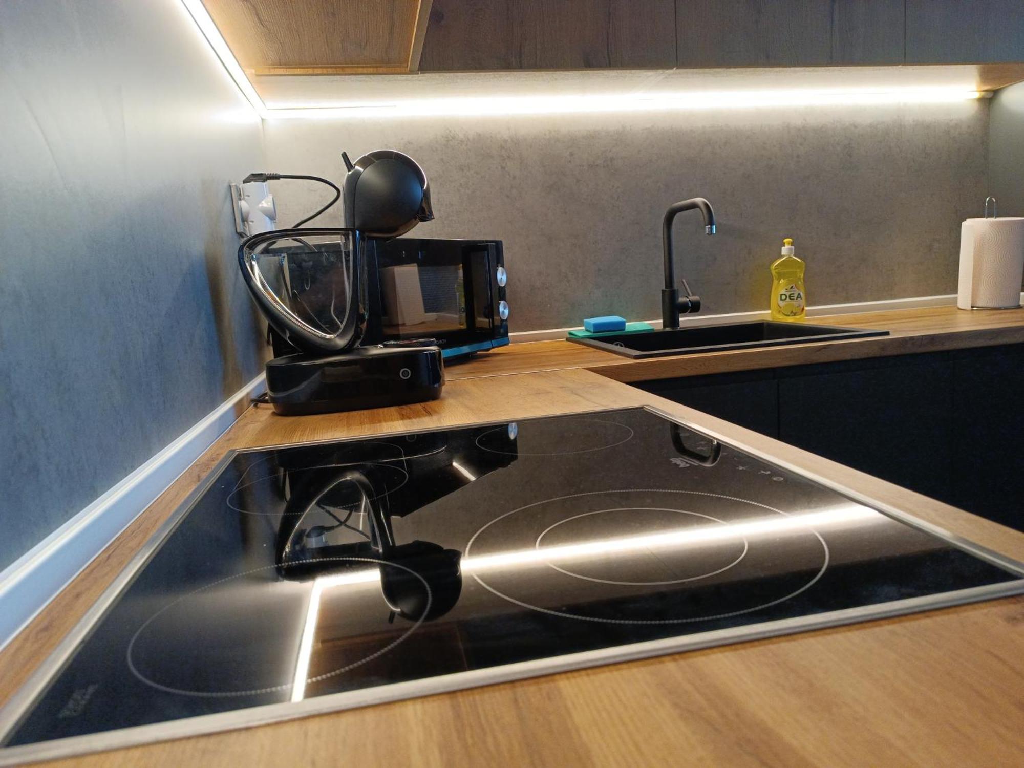 19Th & 18Th Floor Secure Apartments With Pool & Fitness & Parking Included In Price Skopje Zewnętrze zdjęcie