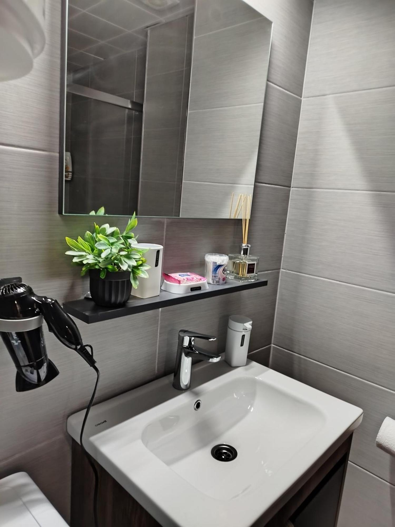 19Th & 18Th Floor Secure Apartments With Pool & Fitness & Parking Included In Price Skopje Zewnętrze zdjęcie